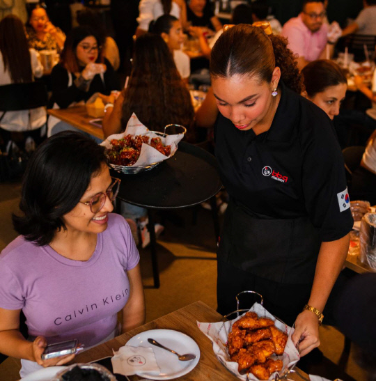 BBQ 코스타베르데 마켓플라자점 홍보 이미지. 제너시스BBQ그룹 제공